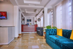 Grand Tiara Hotel